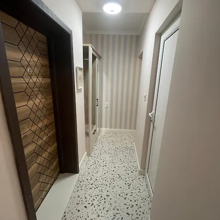 Apartment T Place *