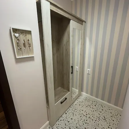 T Place Apartment