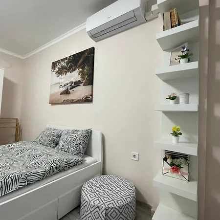 T Place Apartment
